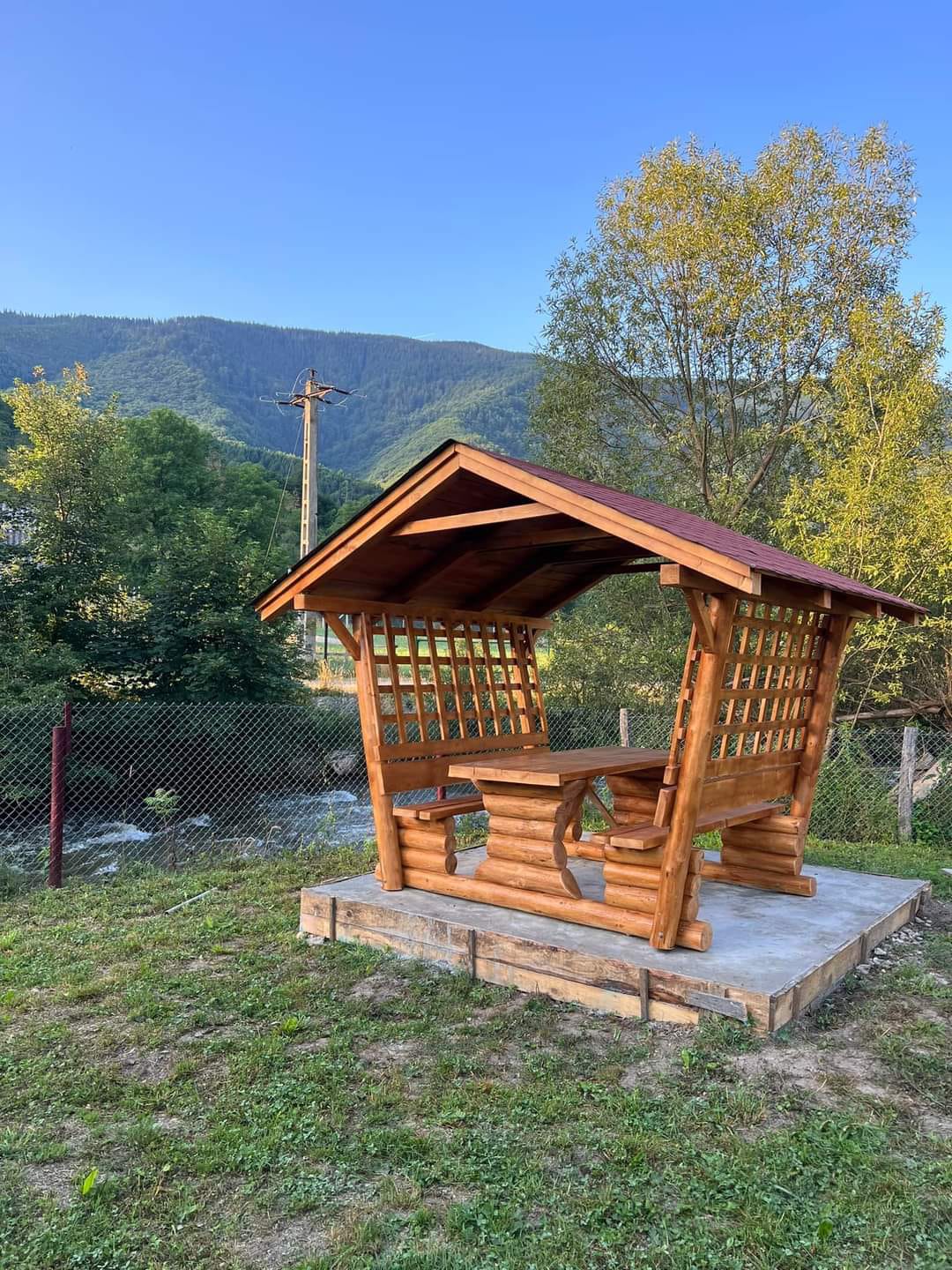 Foișor Rustic din Lemn - Model Decorativ din Lemn Masiv - imagine 2
