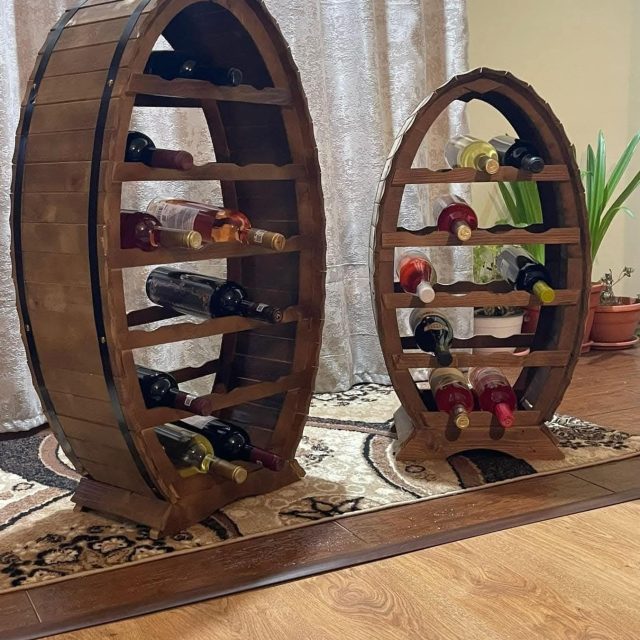 Suport de Sticle Rustic – Model Butoi Decorativ